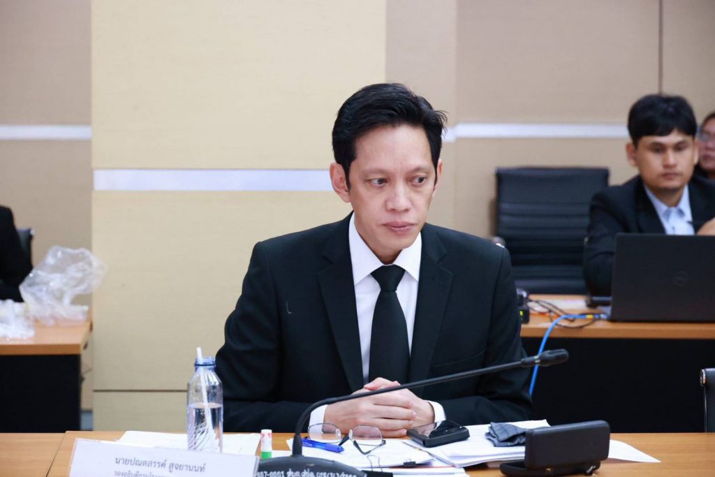 นายปณตสรรค์ สูจยานนท์ รองอธิบดีกรมโรงงานอุตสาหกรรม