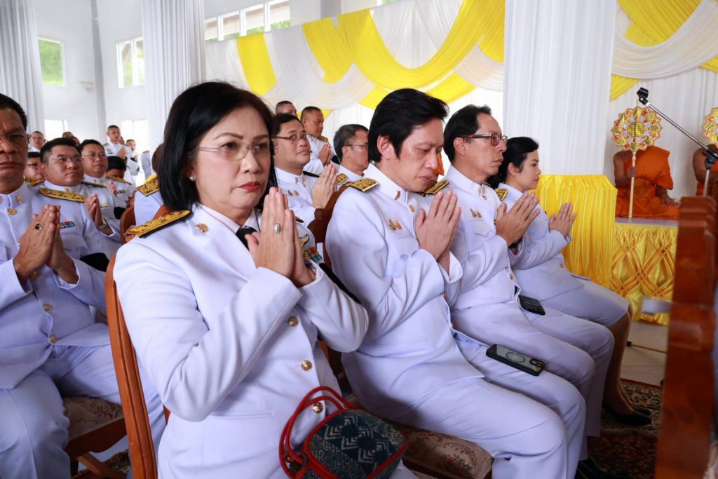 กรมโรงงานฯ ร่วมคณะกระทรวงอุตสาหกรรม ถวายผ้าพระกฐินพระราชทาน ณ วัดราชบุรณะ จังหวัดชุมพร
