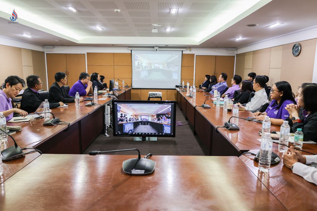 ผู้บริหารกรมโรงงานอุตสาหกรรม เข้าร่วมประชุมผ่านระบบอิเล็กทรอนิกส์ (ZOOM Meeting)