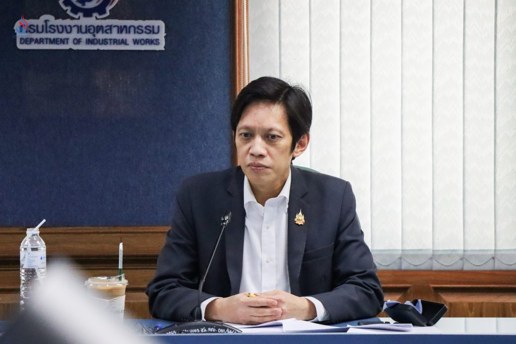 นายปณตสรรค์ สูจยานนท์ รองอธิบดีกรมโรงงานอุตสาหกรรม เป็นประธานการประชุม