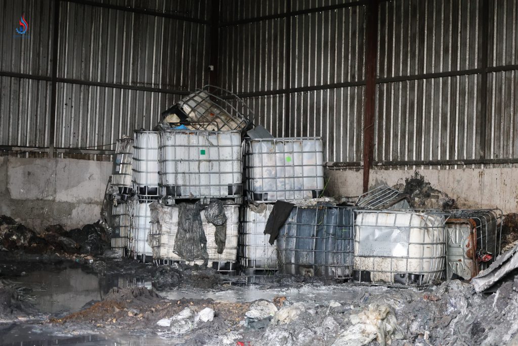 จัดเก็บของเหลวในภาชนะชำรุด