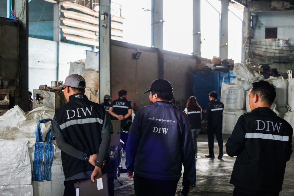 ออกคำสั่งปิดโรงงานทั้ง 2 แห่งในทันที พร้อมดำเนินคดีในข้อหาประกอบกิจการโดยไม่ได้รับอนุญาต