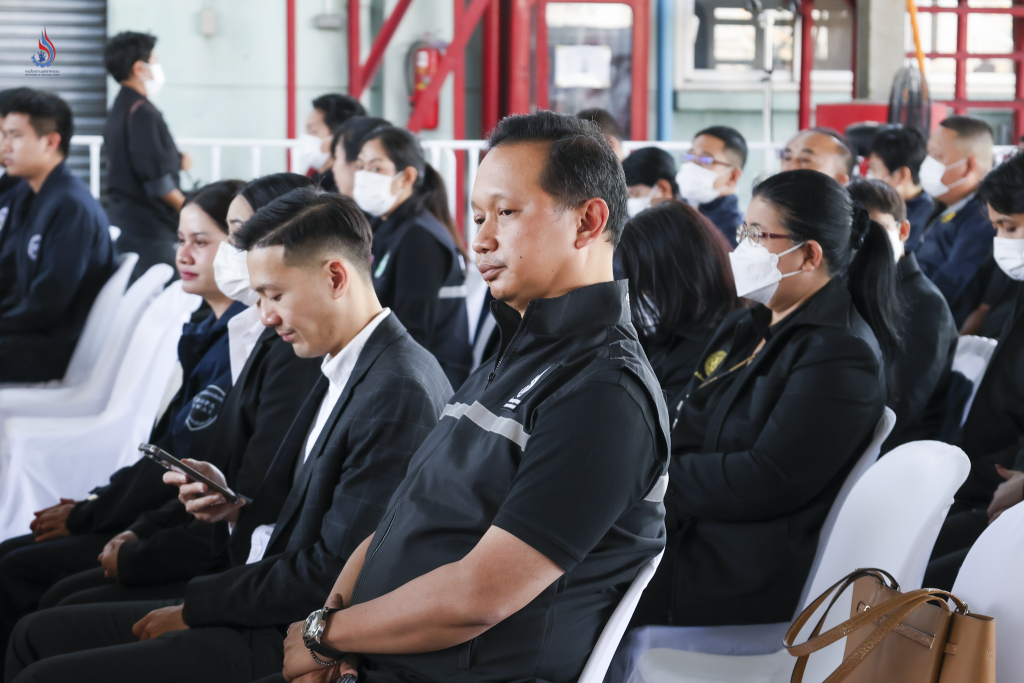 นายธีรทัศน์ อิศรางกูร ณ อยุธยา รองอธิบดีกรมโรงงานอุตสาหกรรม ร่วมเป็นสักขีพยานในพิธี