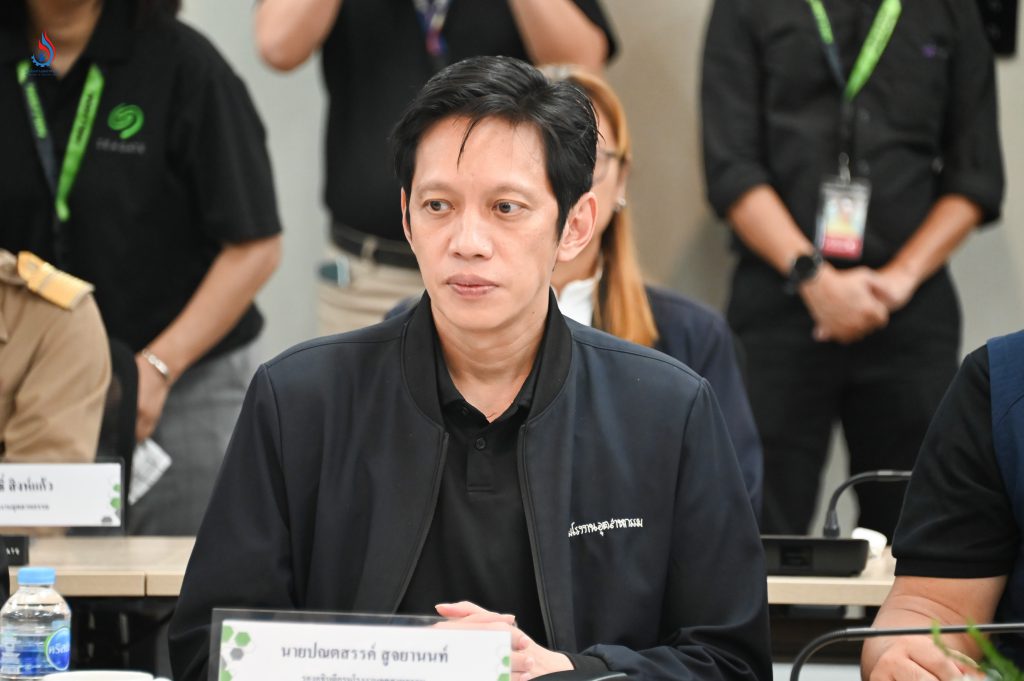 นายปณตสรรค์ สูจยานนท์ รองอธิบดีกรมโรงงานอุตสาหกรรม