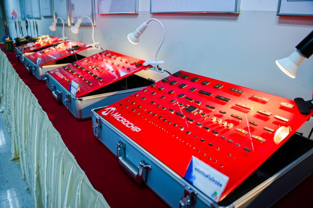 บริษัท ไมโครชิพ เทคโนโลยี (ไทยแลนด์) จำกัด ประเภทโรงงานลำดับที่ 72 ประกอบกิจการผลิตและตรวจสอบแผงวงจรรวม (IC)