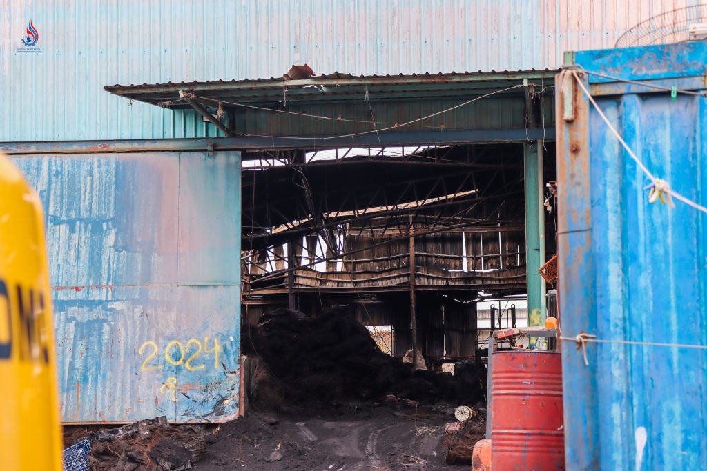 เหตุไฟไหม้โรงงานของ นางสาวอัจฉรา ศรีศุภชัยทา เมื่อวันที่ 12 พฤศจิกายน 2568