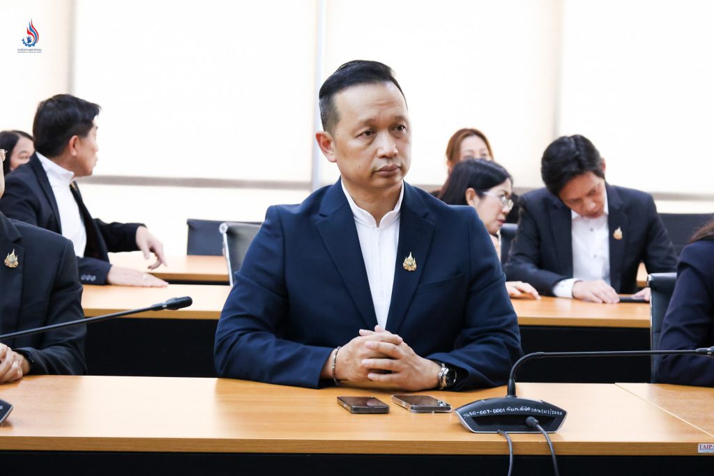 นายธีรทัศน์ อิศรางกูร ณ อยุธยา รองอธิบดีกรมโรงงานอุตสาหกรรม