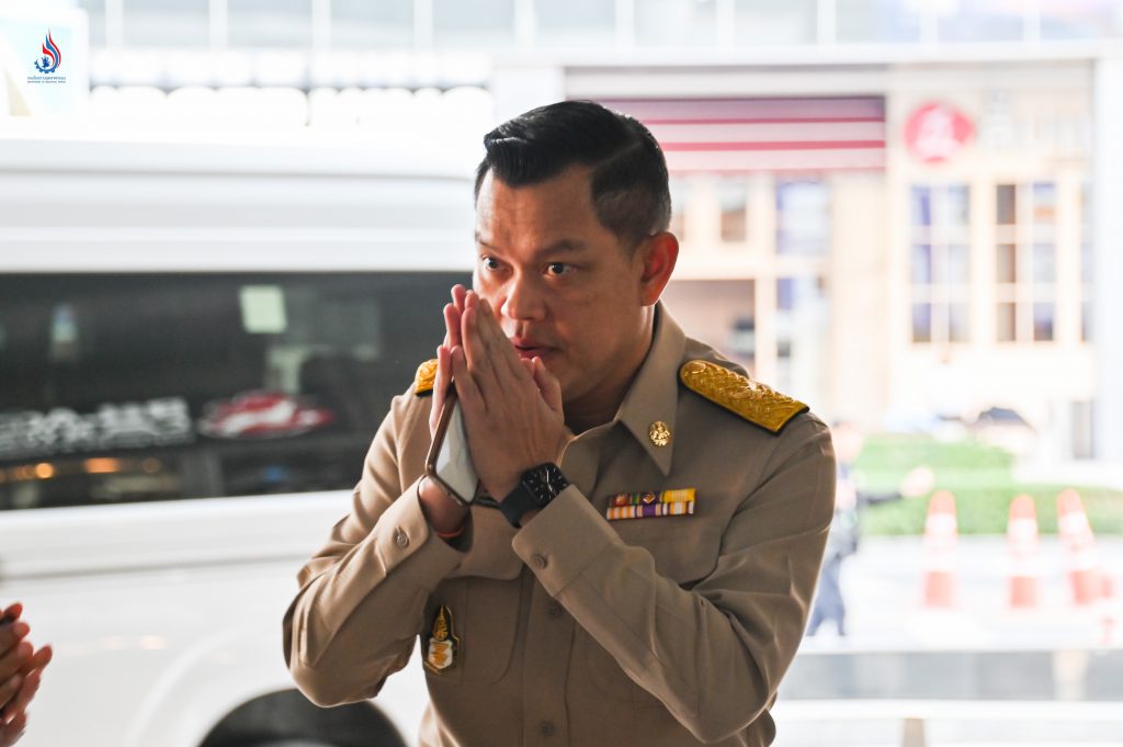 นายธนกร วังบุญคงชนะ รัฐมนตรีว่าการกระทรวงอุตสาหกรรม