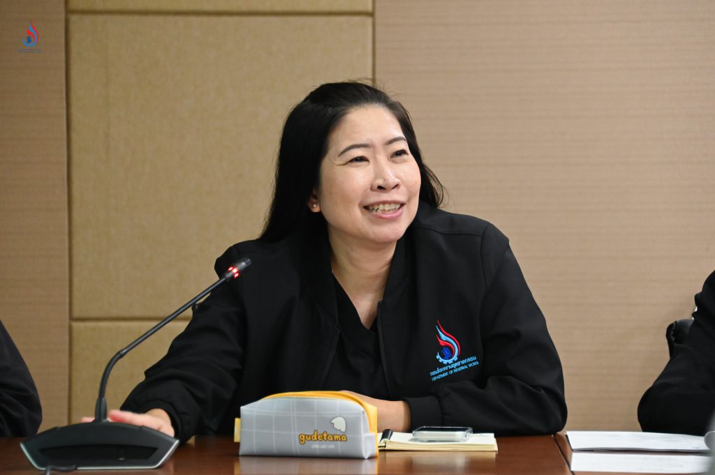 นางสาวนวพร สงวนหมู่ ผู้อำนวยการกองบริหารจัดการกากอุตสาหกรรม