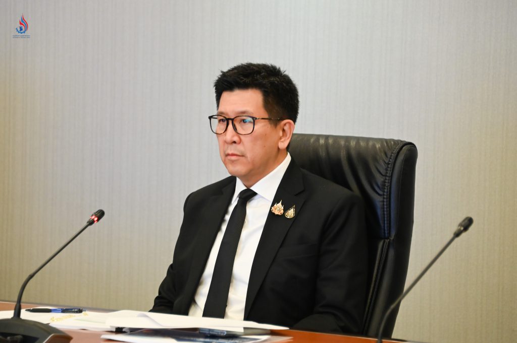 นายเอกนิติ นิติทัณฑ์ประภาศ รองนายกรัฐมนตรี เป็นประธานการประชุม