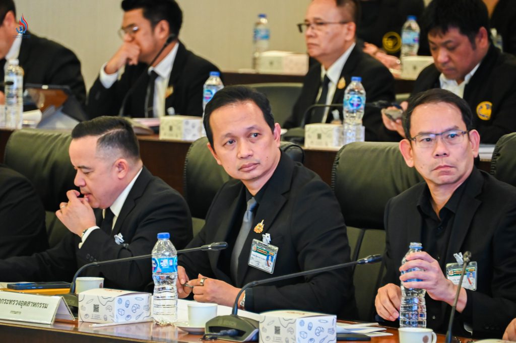 นายธีรทัศน์ อิศรางกูร ณ อยุธยา รองอธิบดีกรมโรงงานอุตสาหกรรม ได้รับมอบหมายเป็นผู้แทนปลัดกระทรวงอุตสาหกรรม เข้าร่วมประชุมคณะกรรมการบริหารจัดการแก้ไขปัญหาสินค้าและธุรกิจต่างประเทศที่ฝ่าฝืนกฎหมาย (คสธก.) ครั้งที่ 1/2568