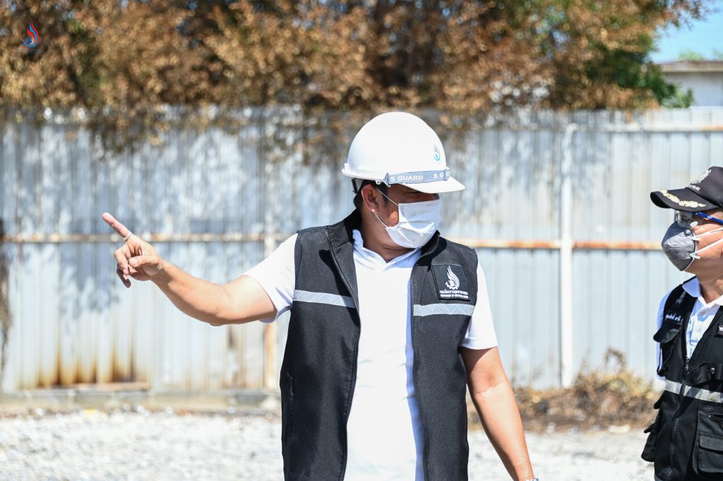 นายประสม ดำรงพงษ์ ผู้อำนวยการกองพัฒนาระบบมาตรฐานงานกำกับโรงงาน