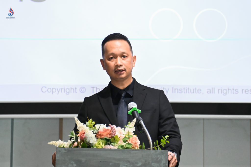 นายธีรทัศน์ อิศรางกูร ณ อยุธยา รองอธิบดีกรมโรงงานอุตสาหกรรม