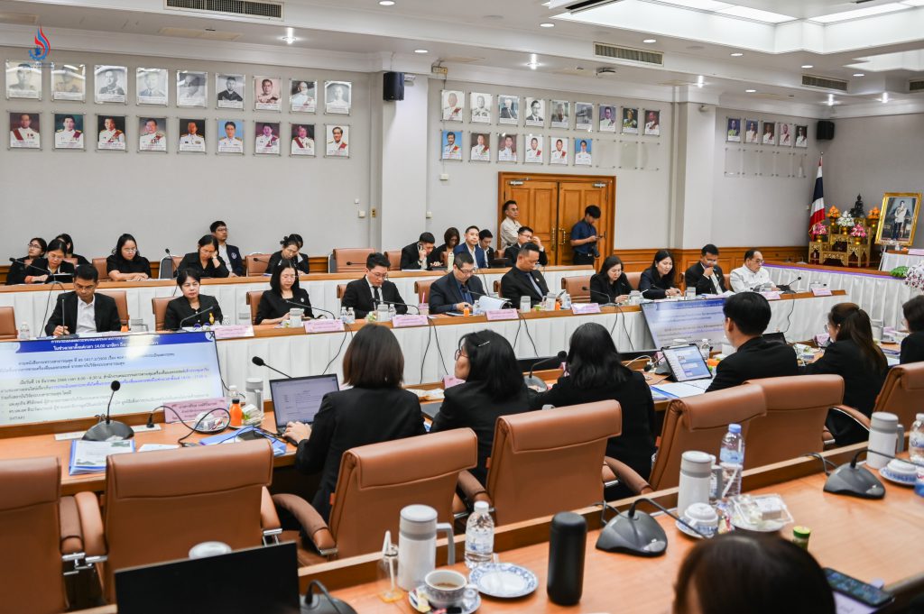 ที่ประชุมได้ร่วมพิจารณาร่างประกาศคณะกรรมการควบคุมเครื่องดื่มแอลกอฮอล์ ซึ่งกำหนดการห้ามขายหรือห้ามบริโภคเครื่องดื่มแอลกอฮอล์ในสถานที่ต่าง ๆ จำนวน 8 ฉบับ