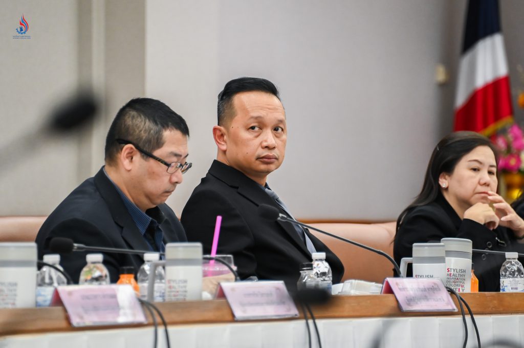 นายธีรทัศน์ อิศรางกูร ณ อยุธยา รองอธิบดีกรมโรงงานอุตสาหกรรม