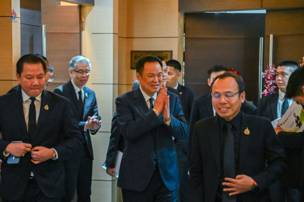 นายอนุทิน ชาญวีรกูล นายกรัฐมนตรี และรัฐมนตรีว่าการกระทรวงมหาดไทย แ