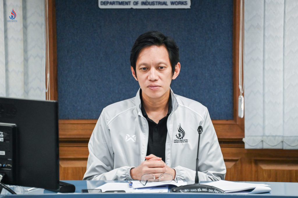 นายปณตสรรค์ สูจยานนท์ รองอธิบดีกรมโรงงานอุตสาหกรรม 