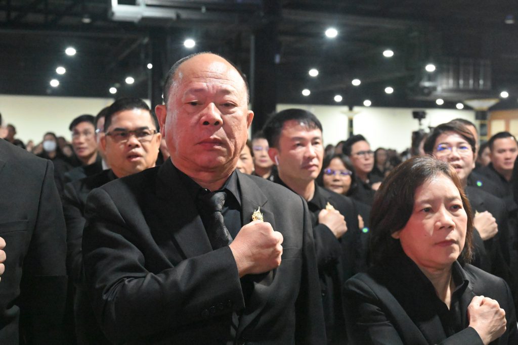 นายสุรพงศ์ นำชัยรุจิพงศ์ ผู้ช่วยรัฐมนตรีประจำกระทรวงอุตสาหกรรม