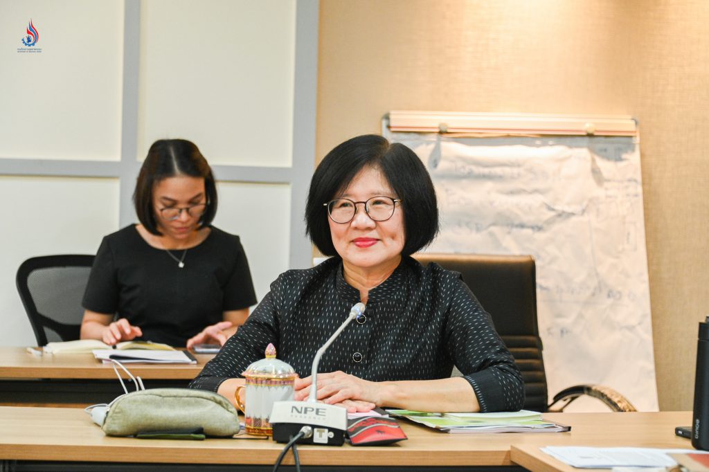 นางอัญชลี ยิ่งทวีสิทธิกุล ผู้อำนวยการกองพัฒนาอุตสาหกรรมเชิงนิเวศ