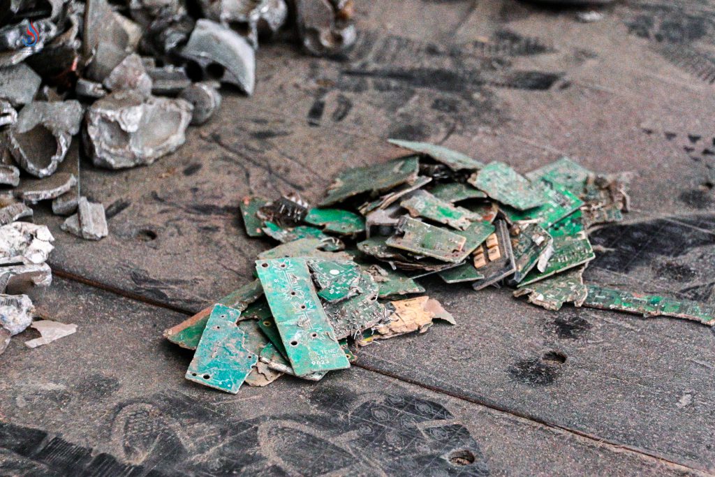 เศษแผงวงจรอิเล็กทรอนิกส์