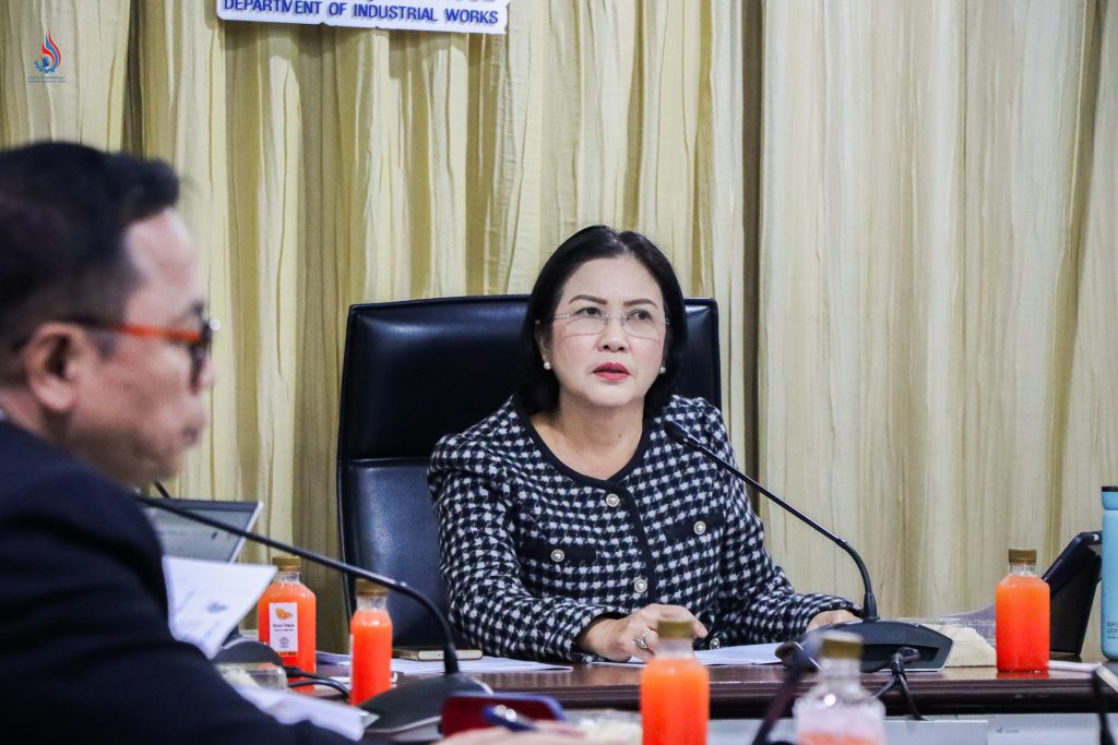 การประชุมในครั้งนี้นับเป็นภารกิจแรกอย่างเป็นทางการของรองอธิบดีกรมโรงงานอุตสาหกรรมคนใหม่ (นางสาวอารยา ไสลเพชร)