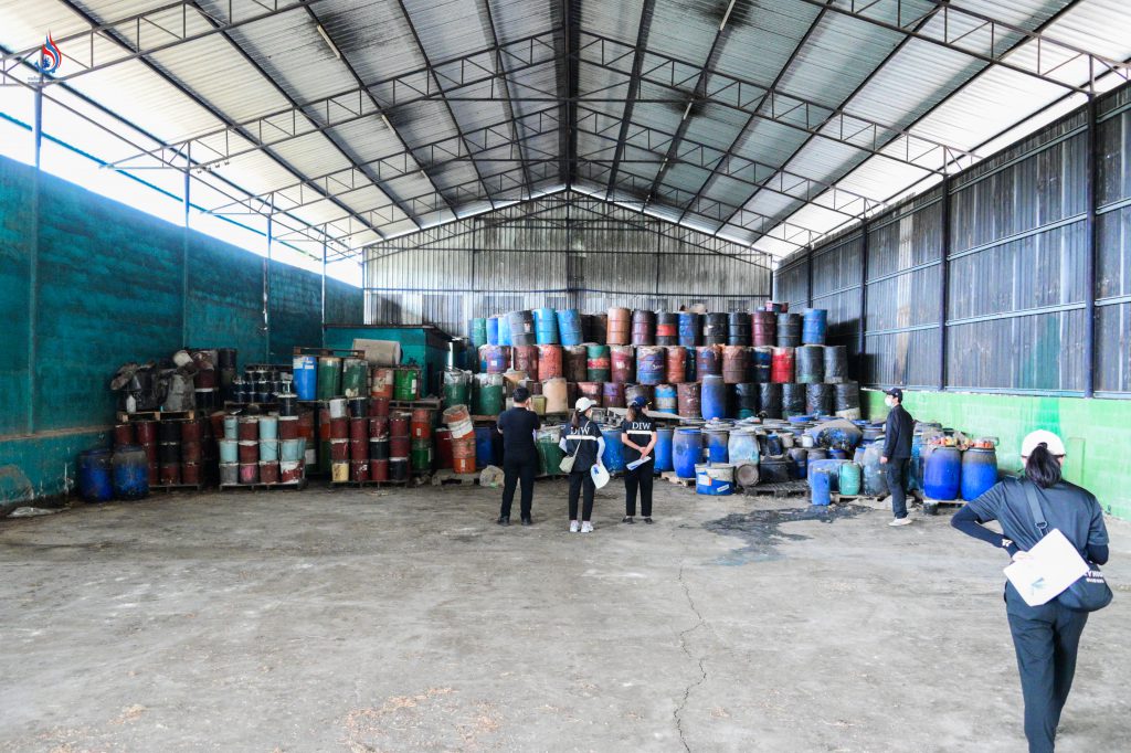 ลงพื้นที่สำรวจตรวจสอบปริมาณสิ่งปฏิกูลหรือวัสดุที่ไม่ใช้แล้วตามกฎหมายว่าด้วยโรงงาน และของเสียเคมีวัตถุตามกฎหมายว่าด้วยวัตถุอันตราย รวมถึงคุณสมบัติของเสียที่จะนำไปกำจัด/บำบัด