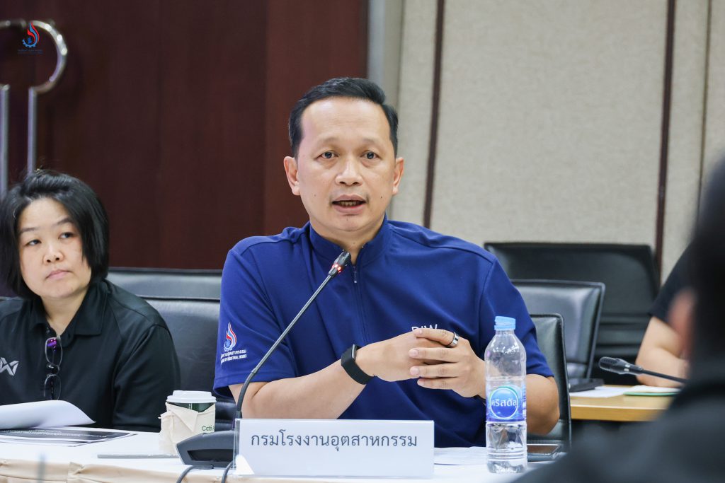 นายธีรทัศน์ อิศรางกูร ณ อยุธยา รองอธิบดีกรมโรงงานอุตสาหกรรม