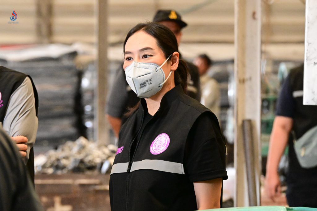 นางสาวพลอยลภัสร์ สิงห์โตทอง ที่ปรึกษารัฐมนตรีว่าการกระทรวงอุตสาหกรรม