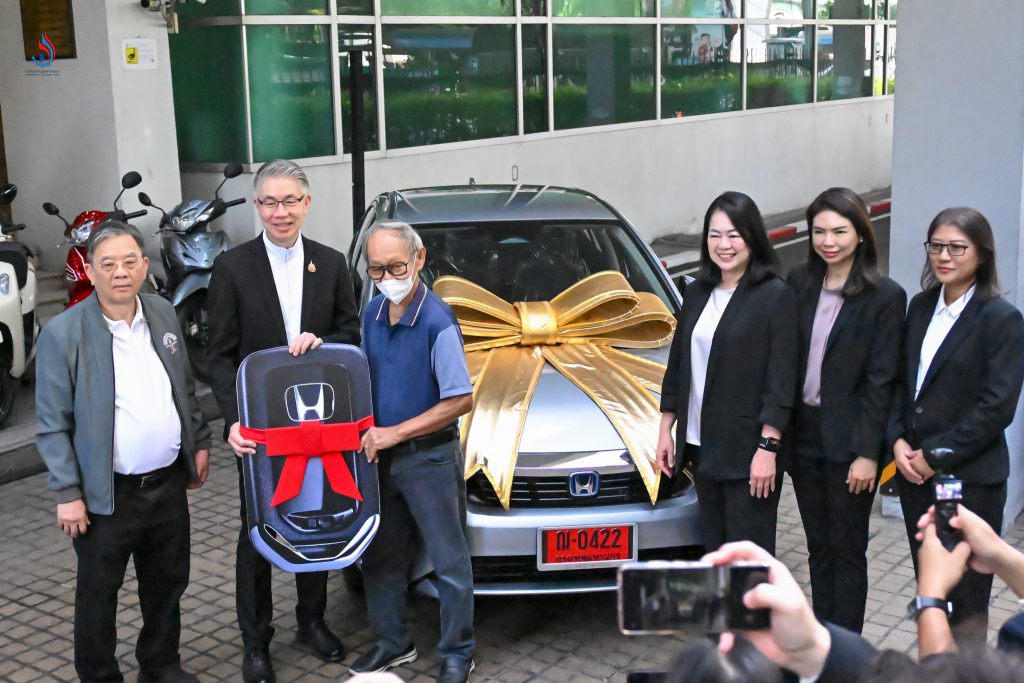รถยนต์ HONDA CITY e-HEV Hybrid ได้แก่ นายชุมพล อินทรานุกูล จังหวัดนนทบุรี