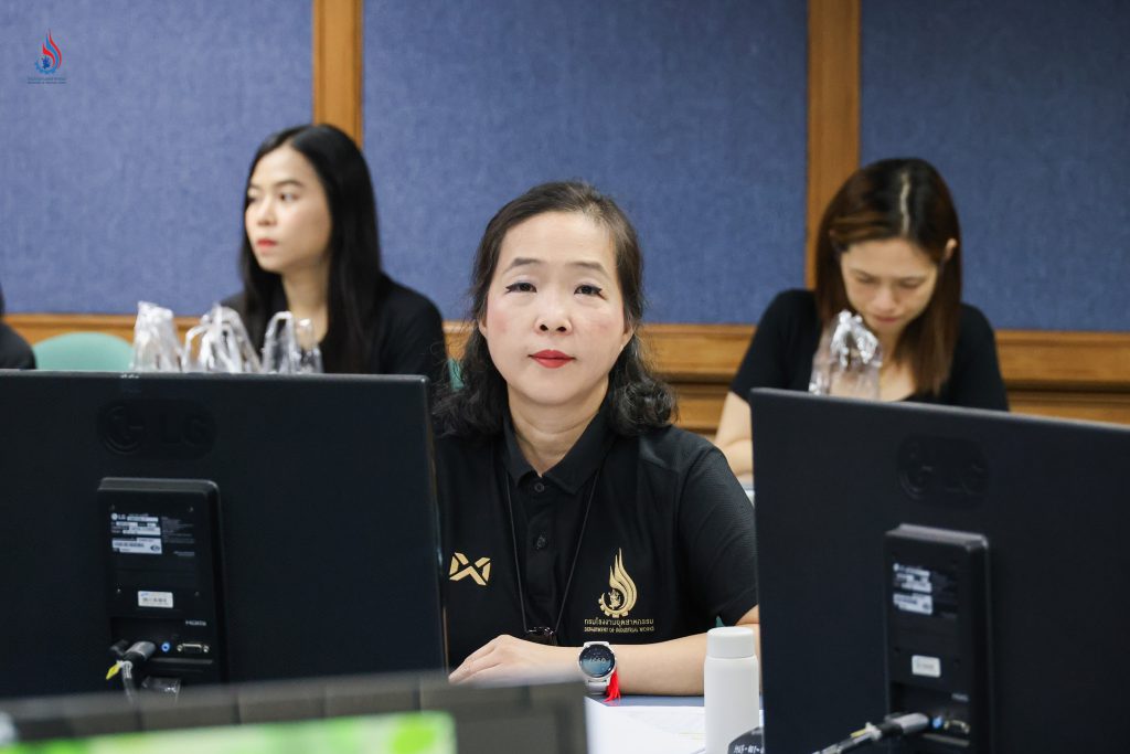 นางจุฬารัตน์ มณีเสถียรรัตนา เลขานุการกรม