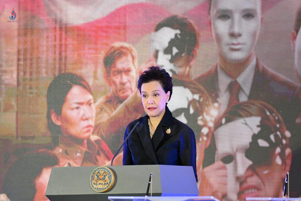 นางศุภจี สุธรรมพันธุ์ รองนายกรัฐมนตรีและรัฐมนตรีว่าการกระทรวงพาณิชย์ เป็นประธานสักขีพยาน 