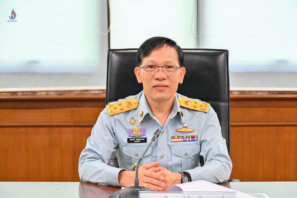 นายธีระพงษ์ วิมลจิตรานนท์ รองอธิบดีกรมควบคุมมลพิษ เป็นประธานการประชุม