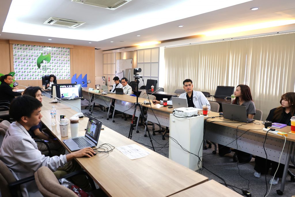 เจ้าหน้าที่กรมโรงงานอุตสาหกรรม เข้าร่วม ณ ห้องประชุมศูนย์พัฒนาเมืองอุตสาหกรรมเชิงนิเวศ อาคารกรมโรงงานอุตสาหกรรม