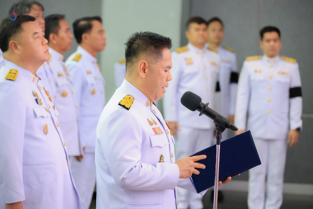 นายวราวุธ ศิลปอาชา รัฐมนตรีว่าการกระทรวงอุตสาหกรรม