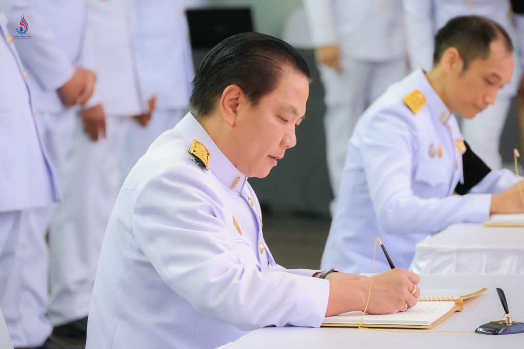 นายพรยศ กลั่นกรอง อธิบดีกรมโรงงานอุตสาหกรรม