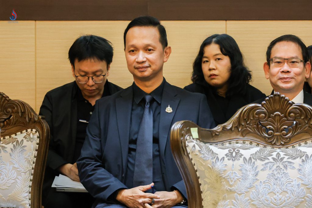 นายธีรทัศน์ อิศรางกูร ณ อยุธยา รองอธิบดีกรมโรงงานอุตสาหกรรม