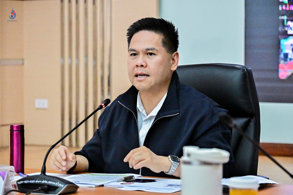 นายวราวุธ ศิลปอาชา รัฐมนตรีว่าการกระทรวงอุตสาหกรรม เป็นประธานการประชุม
