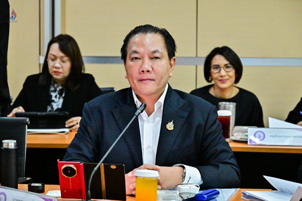 นายพรยศ กลั่นกรอง อธิบดีกรมโรงงานอุตสาหกรรม