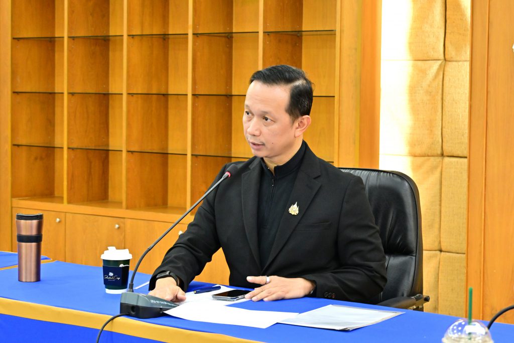 นายธีรทัศน์ อิศรางกูร ณ อยุธยา รองอธิบดีกรมโรงงานอุตสาหกรรม