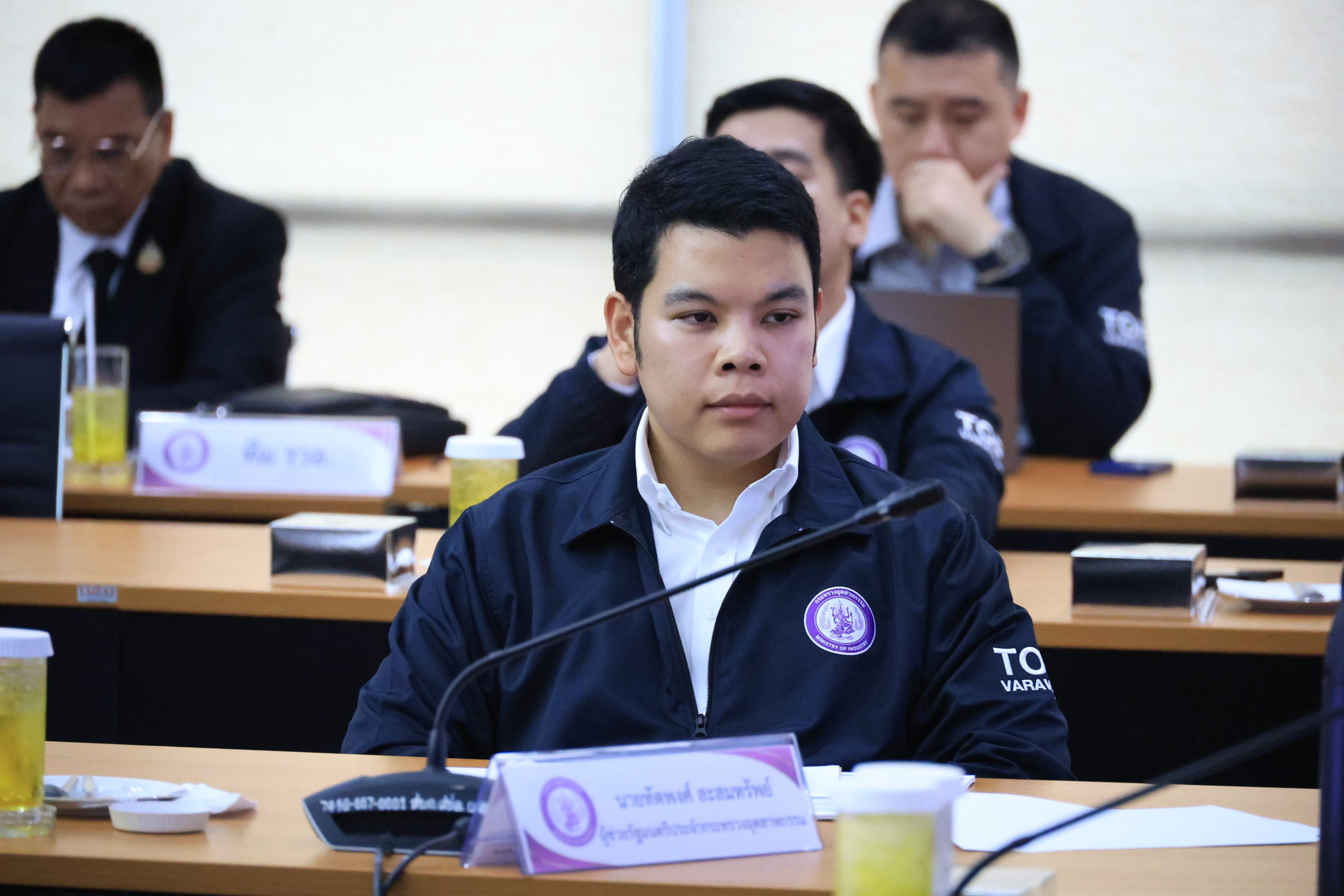 นายธเนศพล ธนบุณยวัฒน์ เลขานุการรัฐมนตรีว่าการกระทรวงอุตสาหกรรม