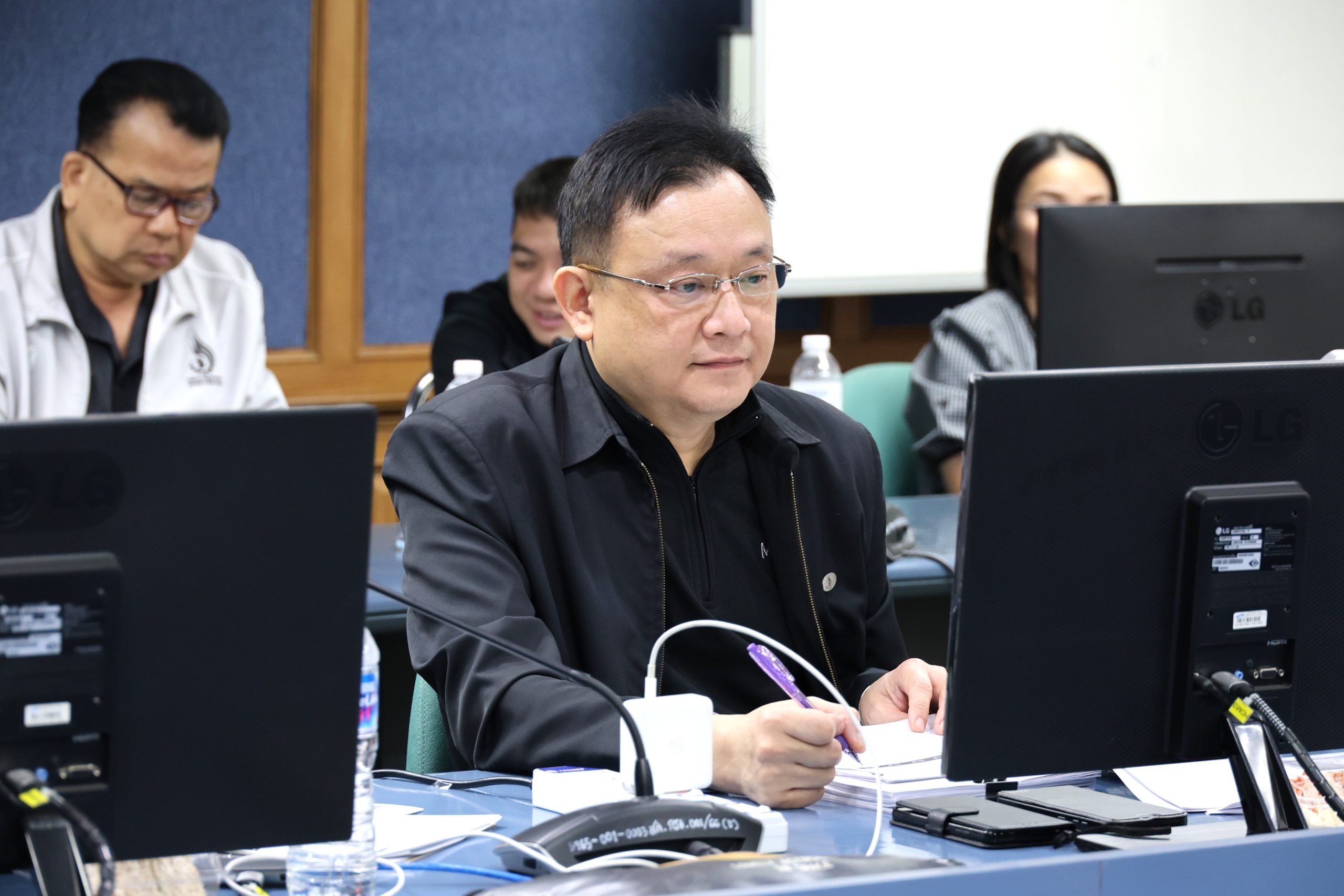 นายสุพจน์ พินิตกิตติสกุล ผู้อำนวยการกองพัฒนาระบบมาตรฐานงานกำกับโรงงาน