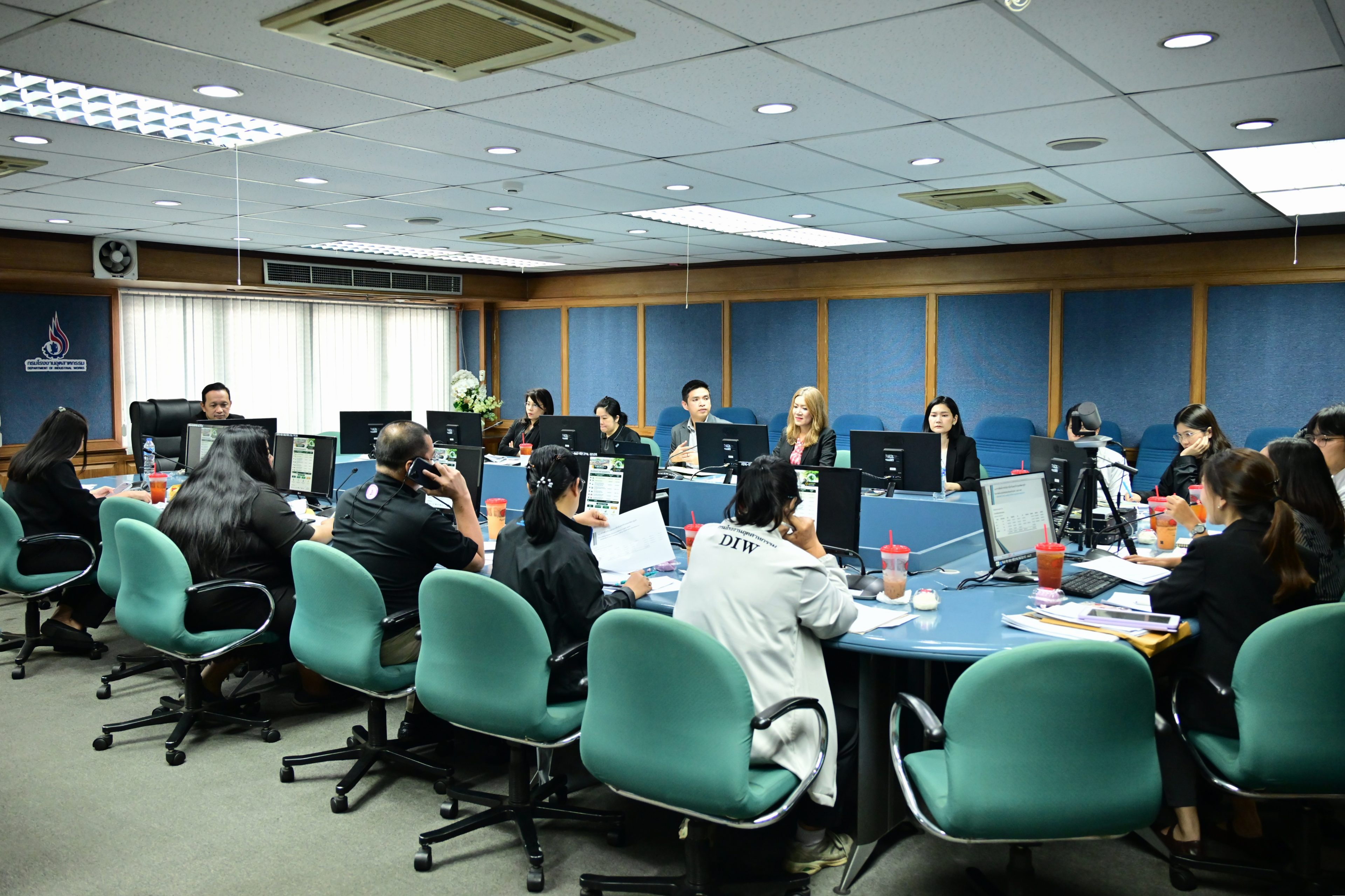 การประชุมคณะกรรมการกำกับดูแลและตรวจสอบติดตามการดำเนินงานของศูนย์บริการกำจัดกากอุตสาหกรรม (แสมดำ) และศูนย์วิจัยและพัฒนาเพื่อการอนุรักษ์สิ่งแวดล้อม จังหวัดราชบุรี ครั้งที่ 70-6/2569