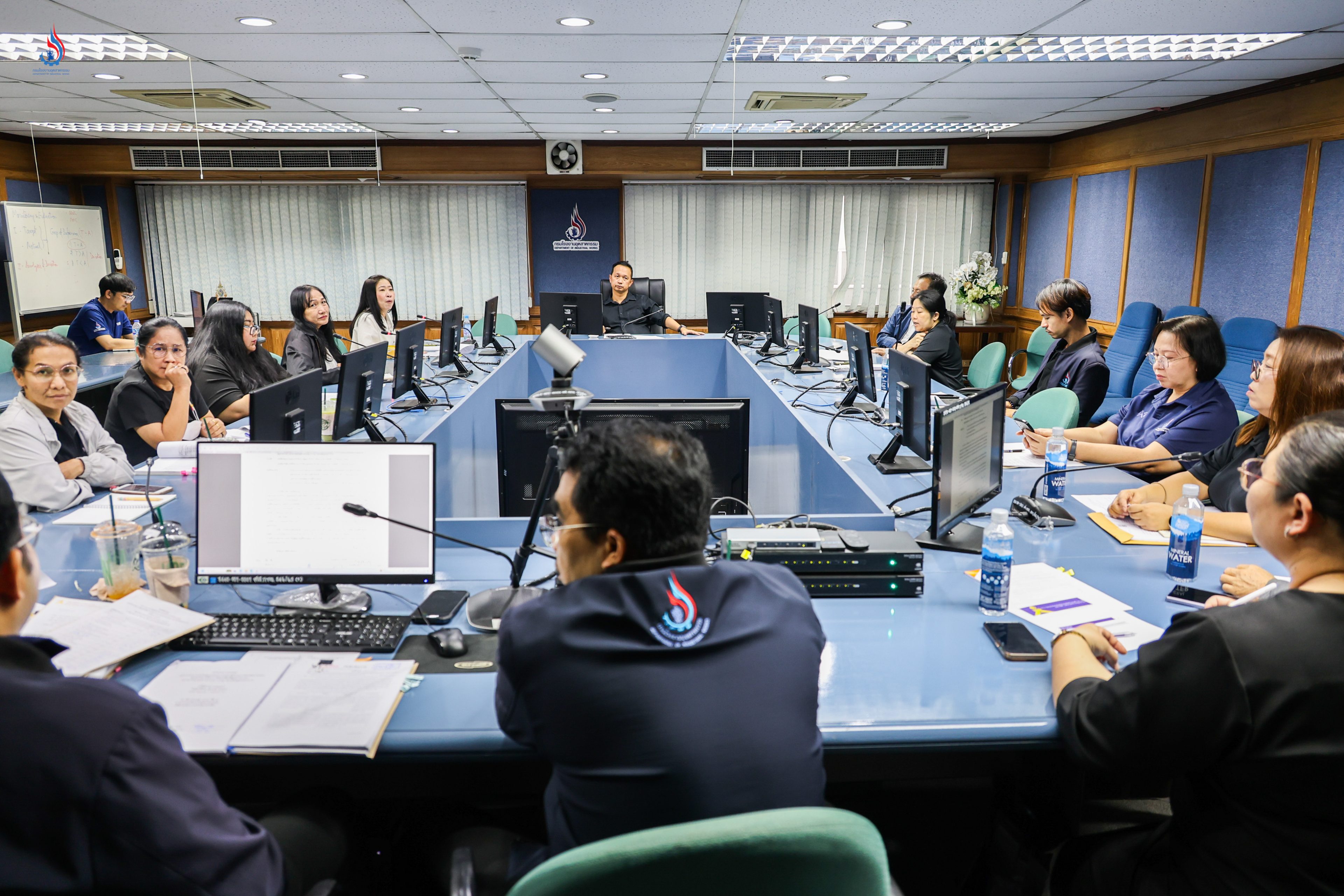 การประชุมคณะกรรมการกำกับดูแลและตรวจสอบติดตามการดำเนินงานของศูนย์บริหารจัดการวัสดุเหลือใช้อุตสาหกรรม (เตาเผาขยะอุตสาหกรรม) บางปู จังหวัดสมุทรปราการ ครั้งที่ 94-8/2569