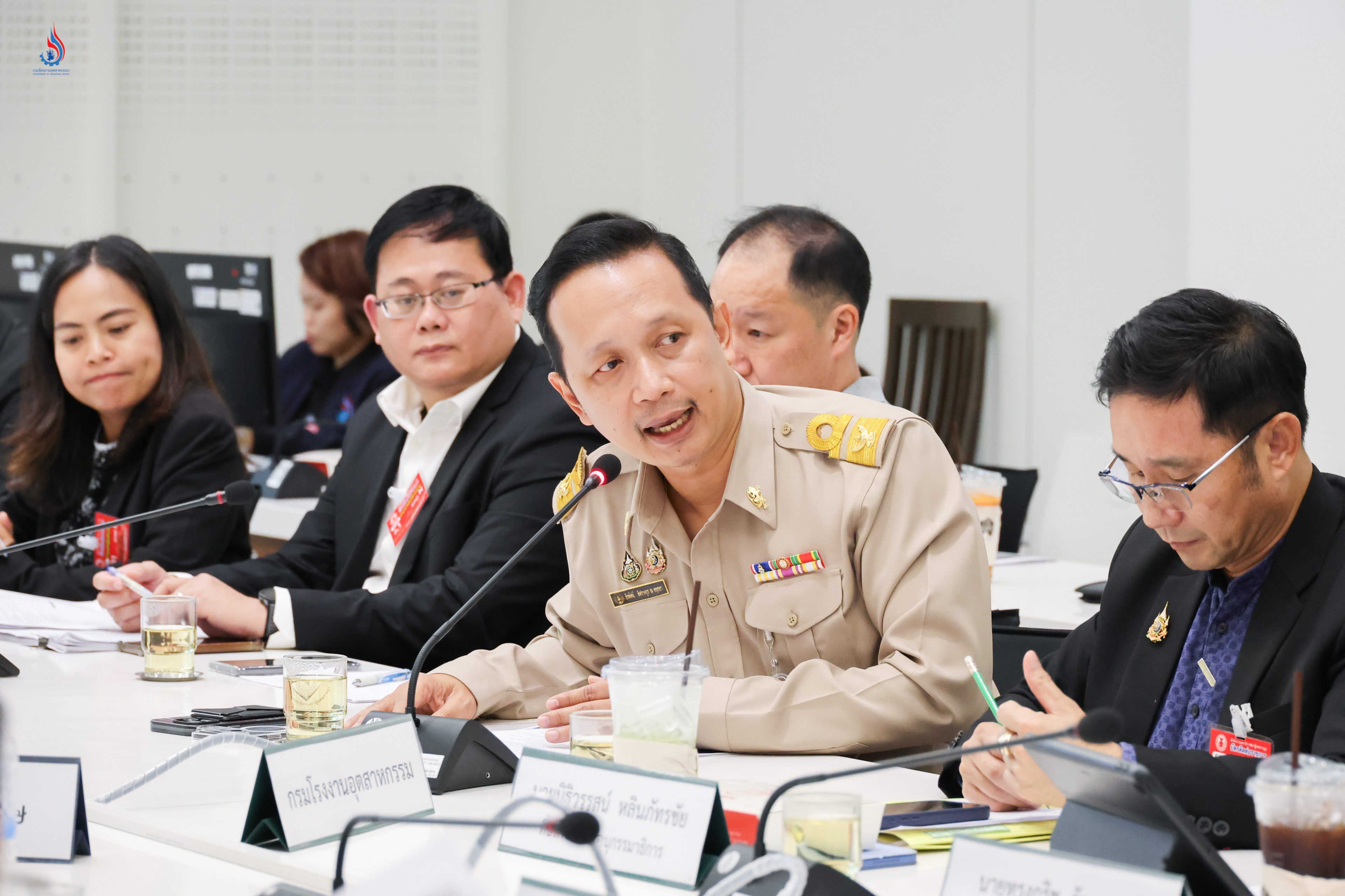 กรมโรงงานอุตสาหกรรมได้นำเสนอข้อมูลการกำกับดูแลและการจัดการซากแผงเซลล์แสงอาทิตย์ หรือโซลาร์เซลล์ (Solar Cell)
