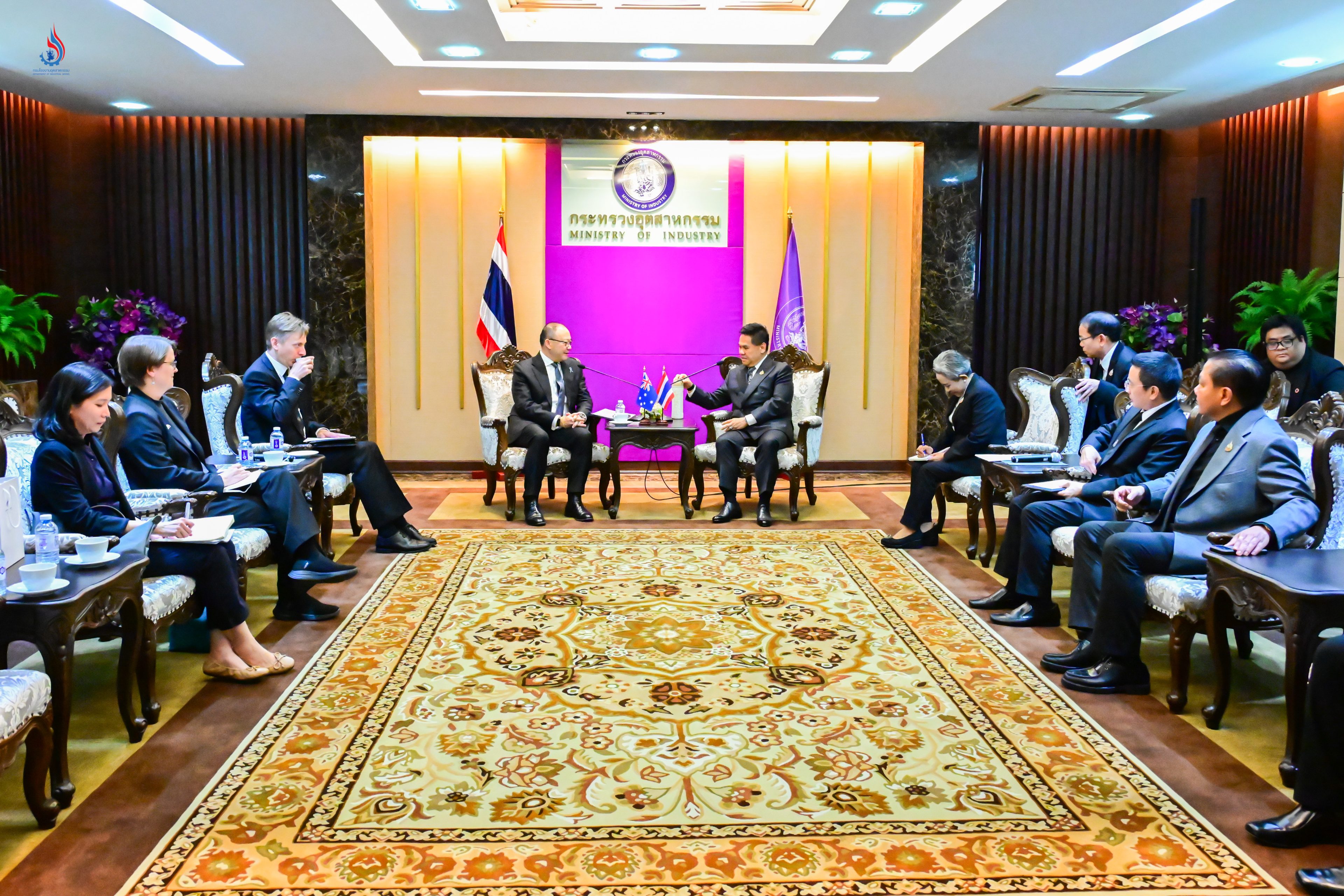 กรมโรงงานฯ ร่วมคณะ ‘วราวุธ’ ต้อนรับทูตออสเตรเลีย ต่อยอดความร่วมมือด้านเศรษฐกิจ พร้อมขับเคลื่อนภาคอุตสาหกรรม